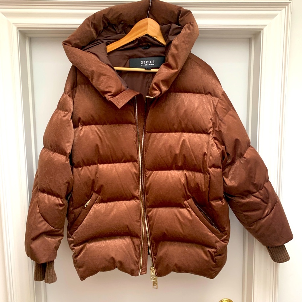 Series By Nicole Benisti Hooded puffer in rich rust colour - size M (also L)